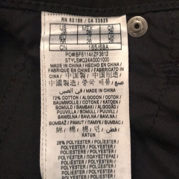 Guess jeans Stretch lightly embellished NWT - Picture 4 of 5